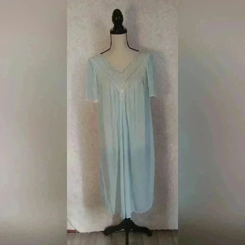 Silk Essence by Miss Elaine Vintage Nightgown Size L Blue